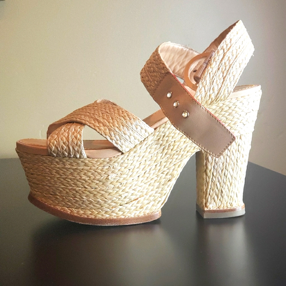 Louis Vuitton platforms size 40